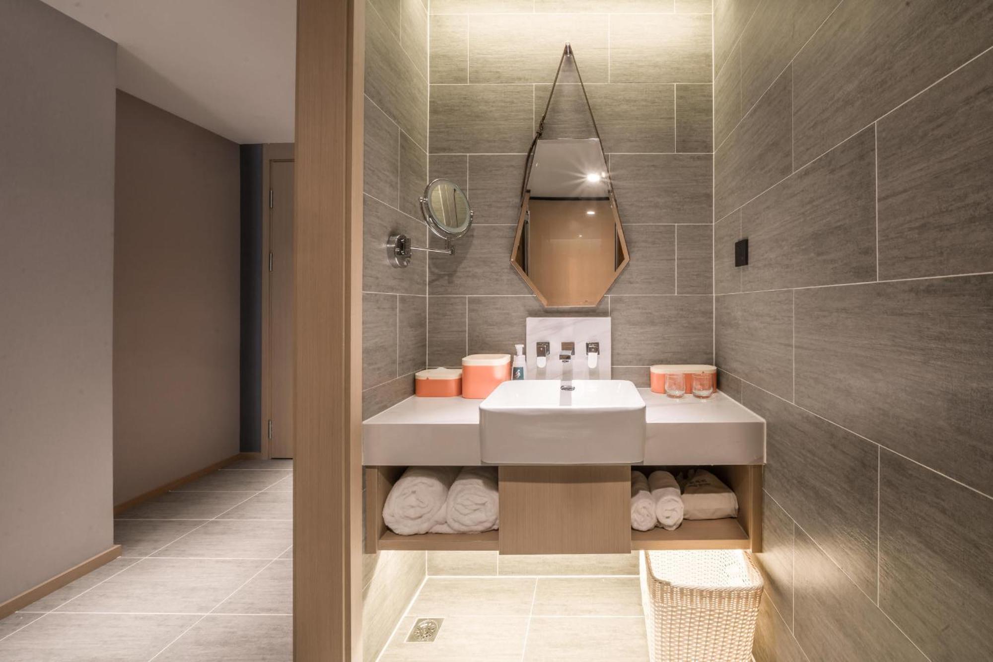 Atour Hotel Luzhou Bubugao New World Exteriör bild